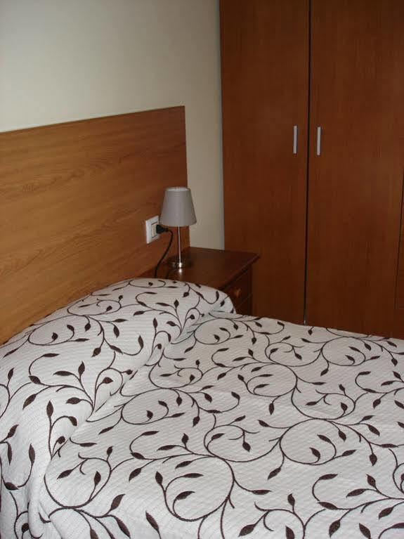 Pio V Hotel Vigo Exterior photo